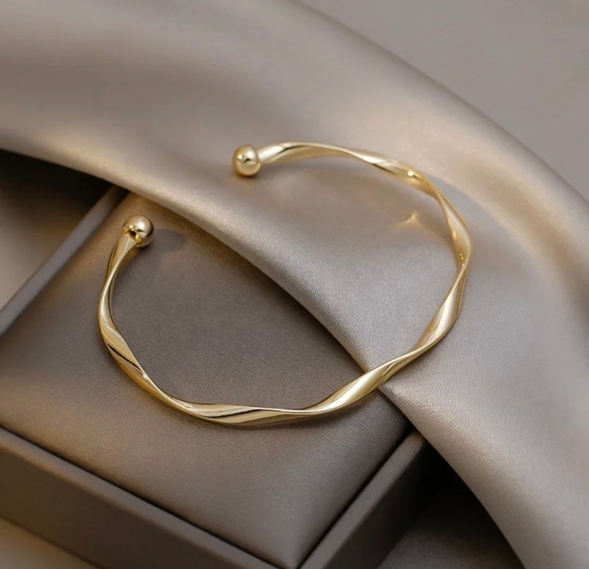 Gold Plated Twisted Adjustable Bracelet